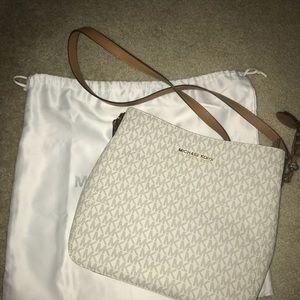Brand new micheal kors cross body